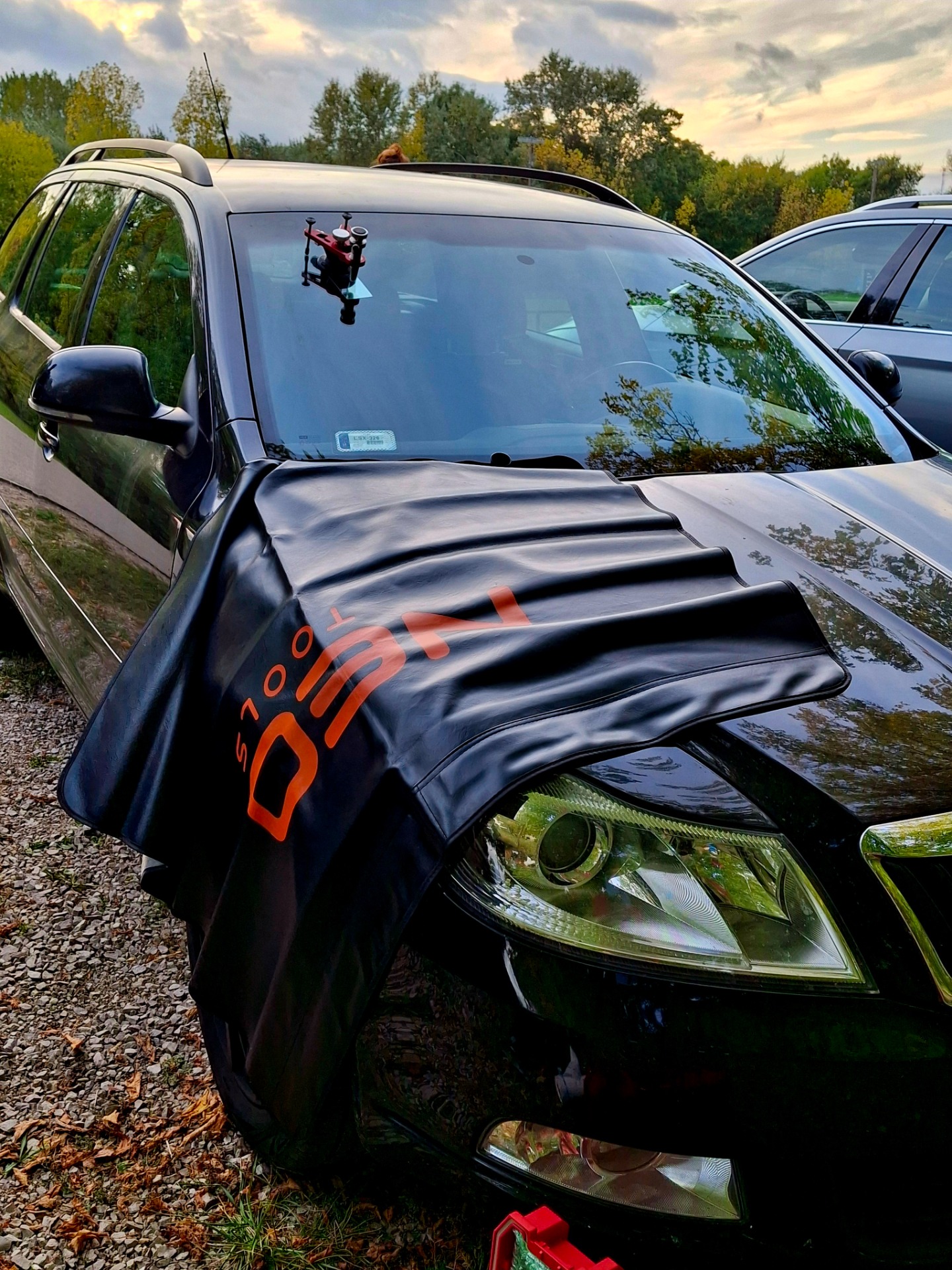 Skoda Octavia Kőfeleverődés