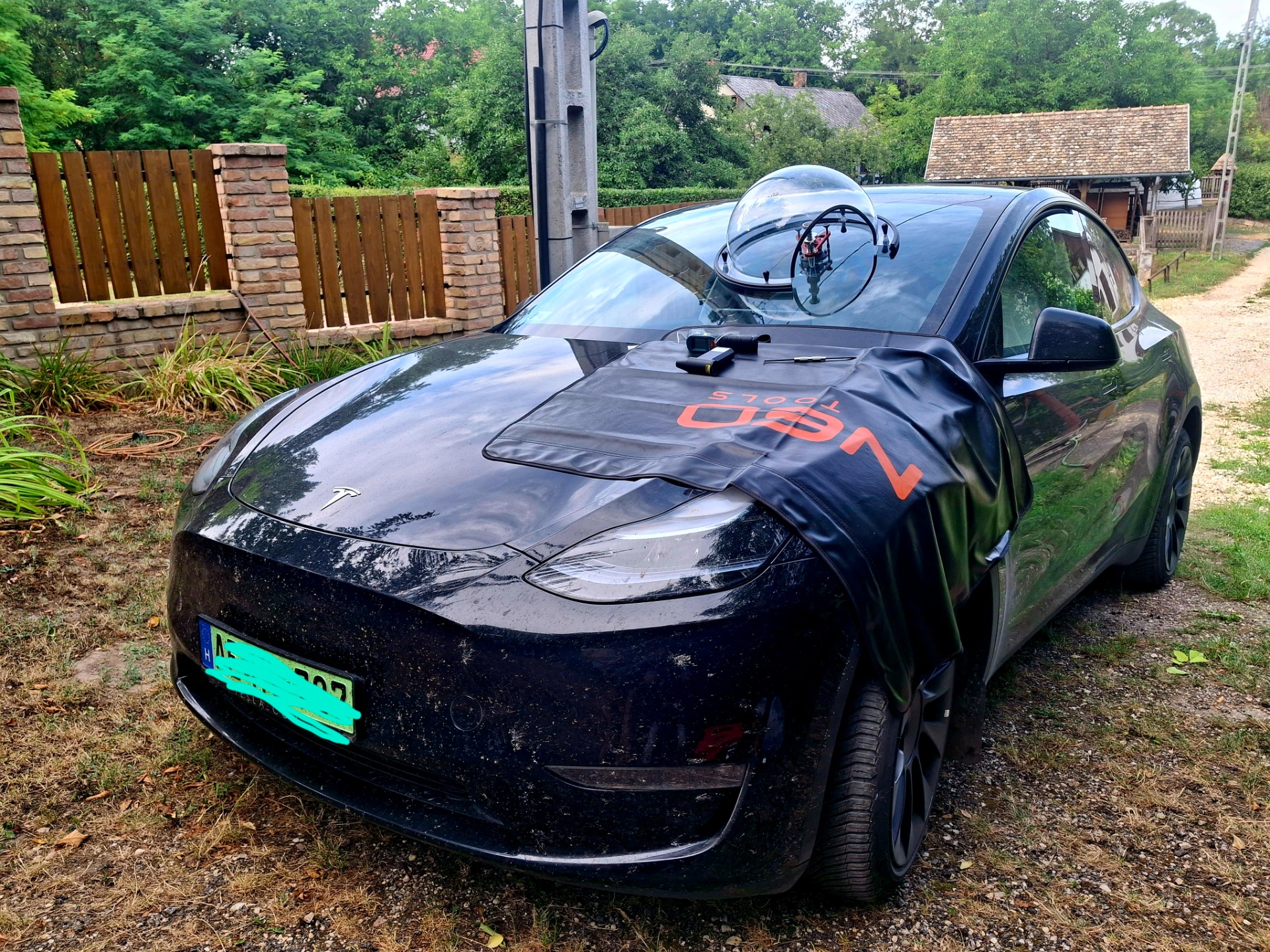 Tesla szélvédőjavítás